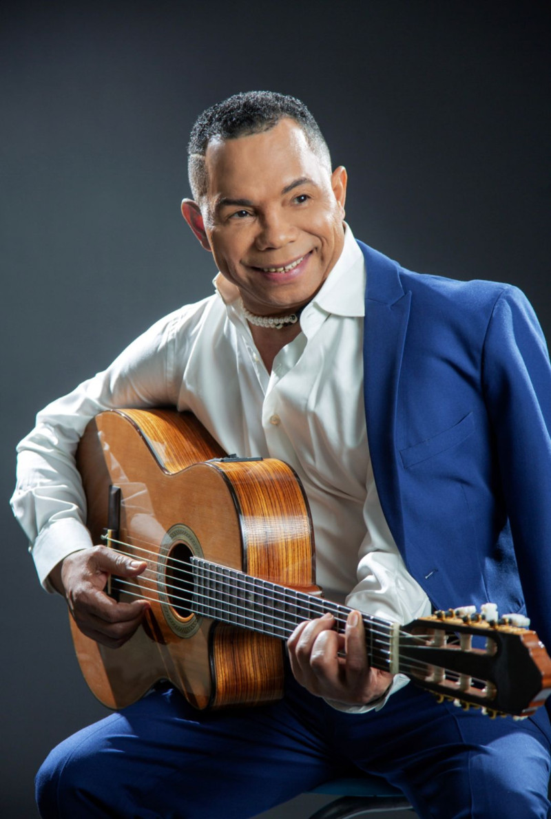 Joe Veras tenía como destino trabajar la tierra en Cotuí hasta que cultivó la bachata
