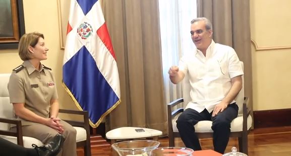 Jefa del Comando Sur de EE.UU. visita al presidente Luis Abinader