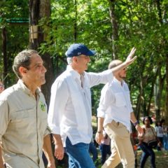 Luis Abinader conoce planes de expansión del Zoológico