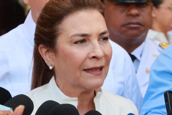 Carolina Mejía admite Santo Domingo crece sin planificación
