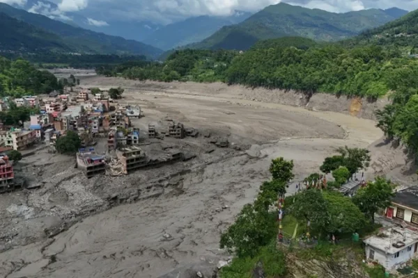 El desprendimiento de un glaciar en Nepal ha dejado casi 300 muertos y más de mil desaparecidos