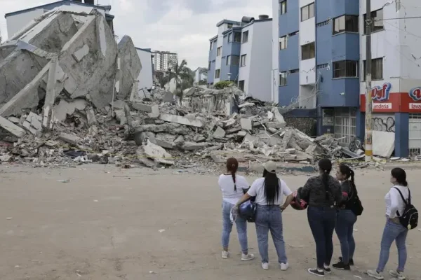 Colombia afronta una reconstrucción «dura» una semana después del terremoto
