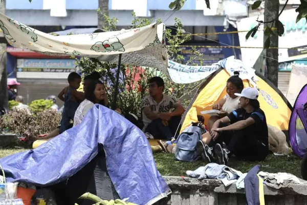 Fuertes lluvias en Pereira agravan la situación de damnificados por terremoto en Colombia