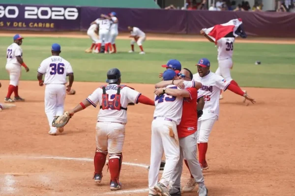 Softbol de RD hace historia: vence al campeón mundial y conquista su segundo oro seguido