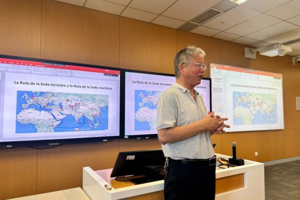 En China está de moda el español: ¿Por qué Latinoamérica debería aprender mandarín?