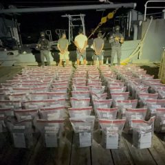 Intervienen narcolancha con 595 paquetes de cocaína en las costas de Peravia