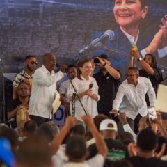 Carolina Mejía juramenta nuevos dirigentes del PRM en Bahoruco de cara a 2028
