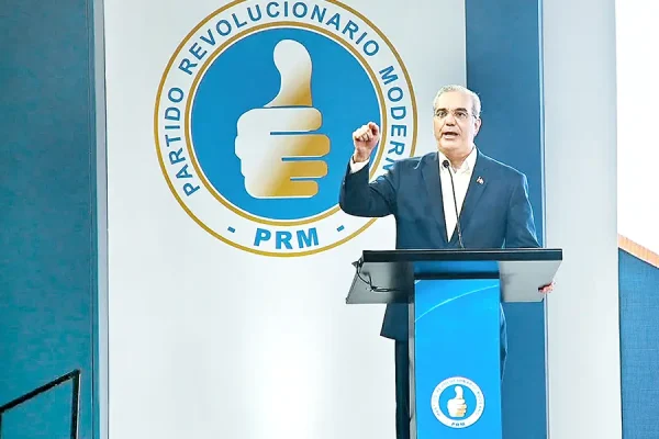 Abinader asume presidencia PRM: “No vine para imponer un heredero o heredera”