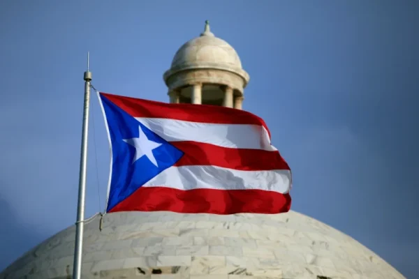 El 42 % de Puerto Rico ha perdido más del 15 % de su población en 25 años