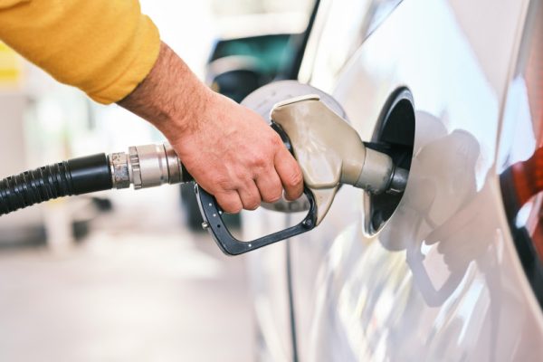 Gobierno le sube RD$ 12 pesos al gasoil óptimo y RD$ 5 a la gasolina premium